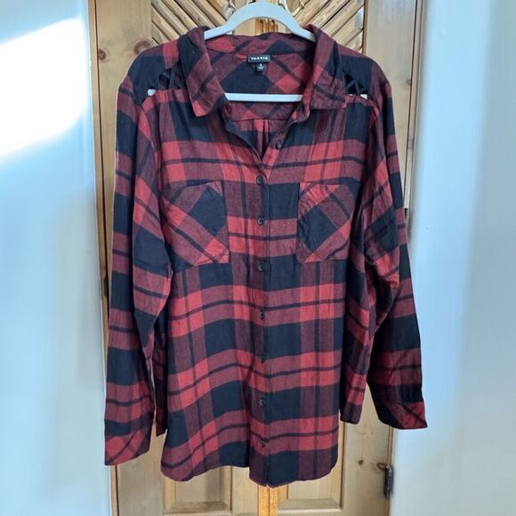 NWOT Torrid (3X) Red & Black Plaid Button-Down Flannel Shirt with Lattice Should - Picture 7 of 7